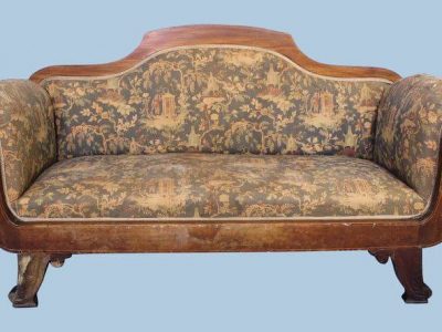 7 Best Tips to buy an antique sofa with high value